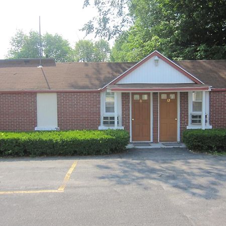 Pinecrest Motel Clinton Exterior foto